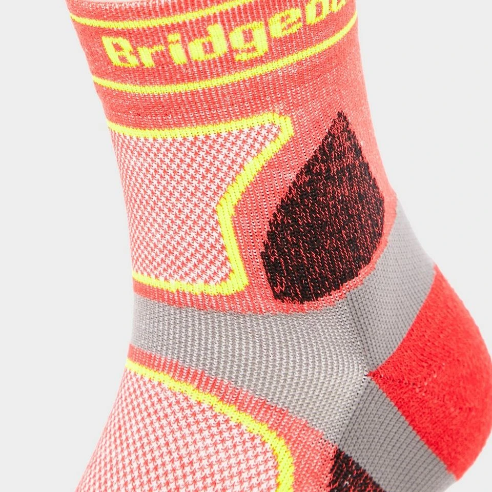 Bridgedale Men’s Ultra Light T2 COOLMAX® Sport Low Socks - Image 3